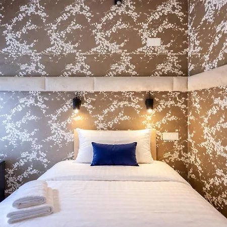Amber Na Starym Miescie Adults Only Aparthotel 4*