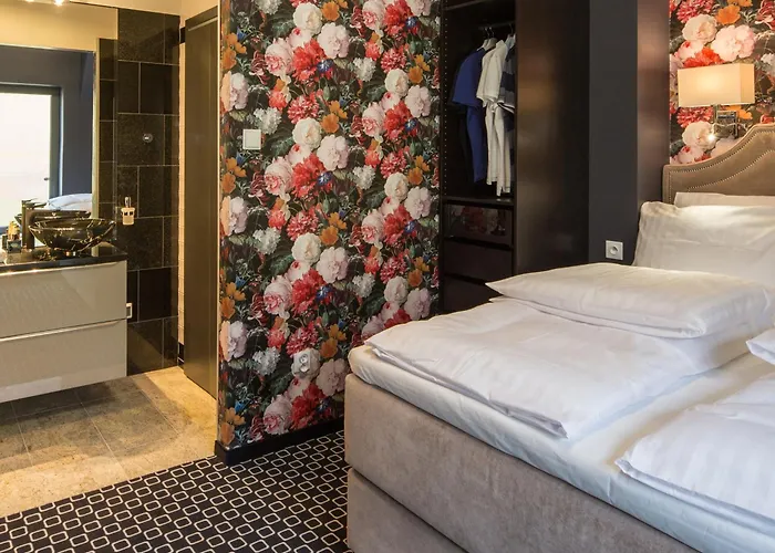 Amber Na Starym Miescie Adults Only 公寓式酒店 4*