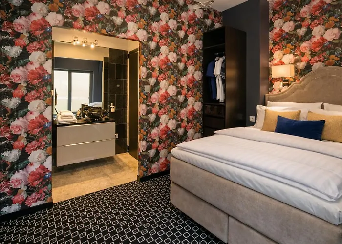 Amber Na Starym Miescie Adults Only Aparthotel 4*